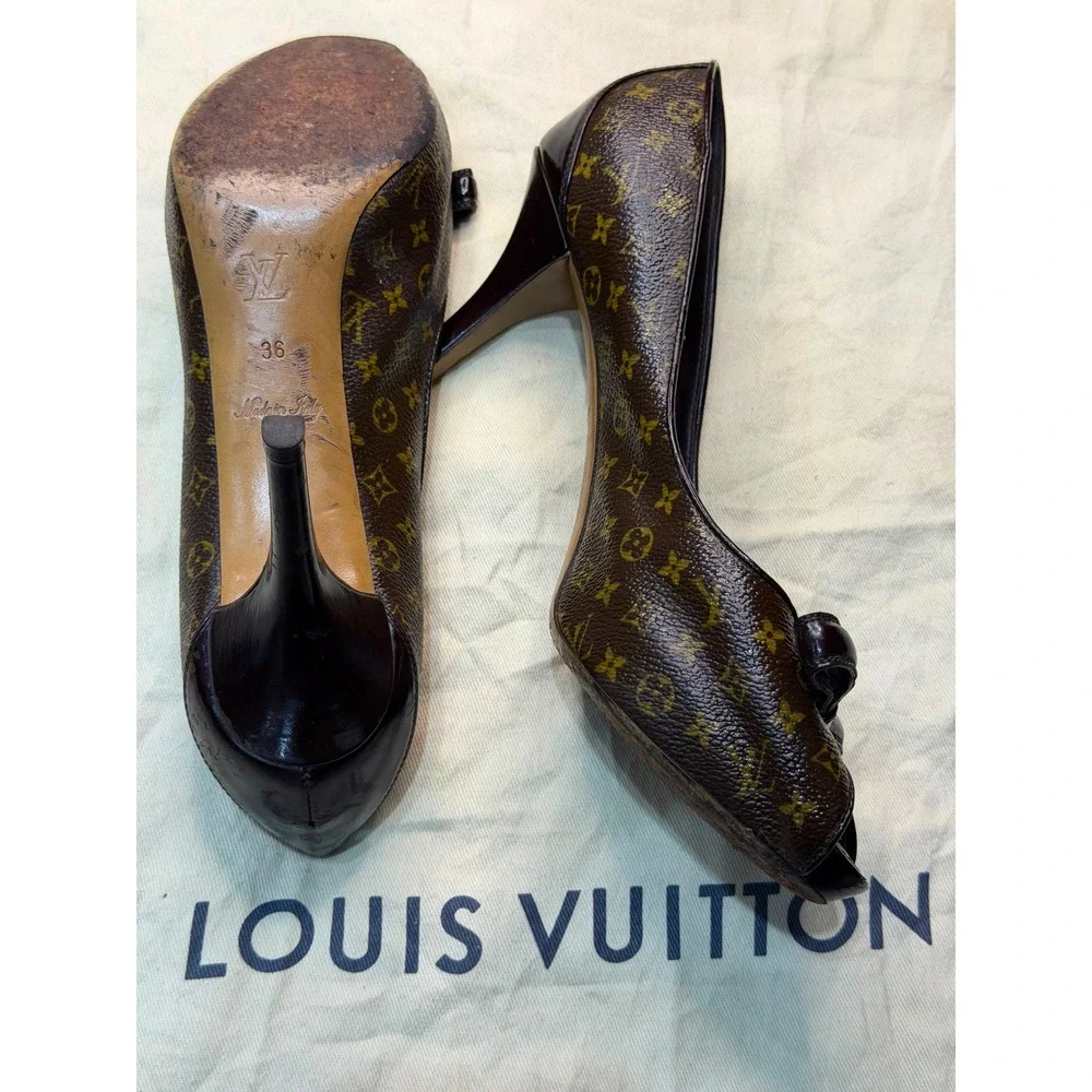 Louis Vuitton Monogram Canvas Peep Toe Bow Pumps Brown Patent Leather Heels 36